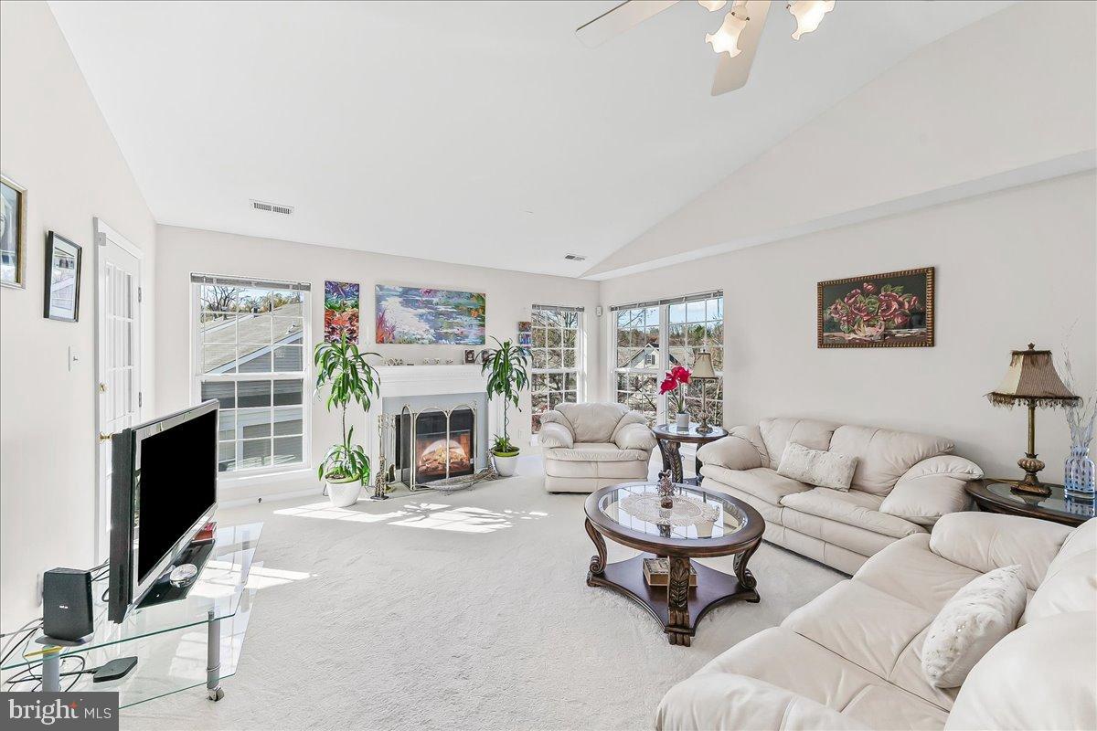 CHARLESTOWN HUNT - Residential