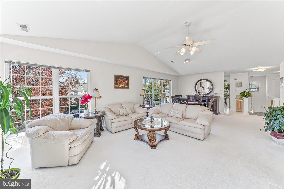 CHARLESTOWN HUNT - Residential