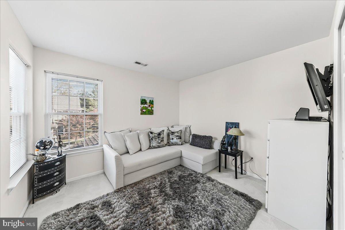 CHARLESTOWN HUNT - Residential