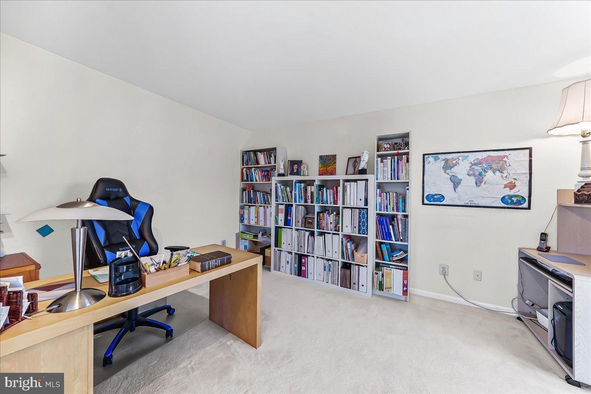 CHARLESTOWN HUNT - Residential