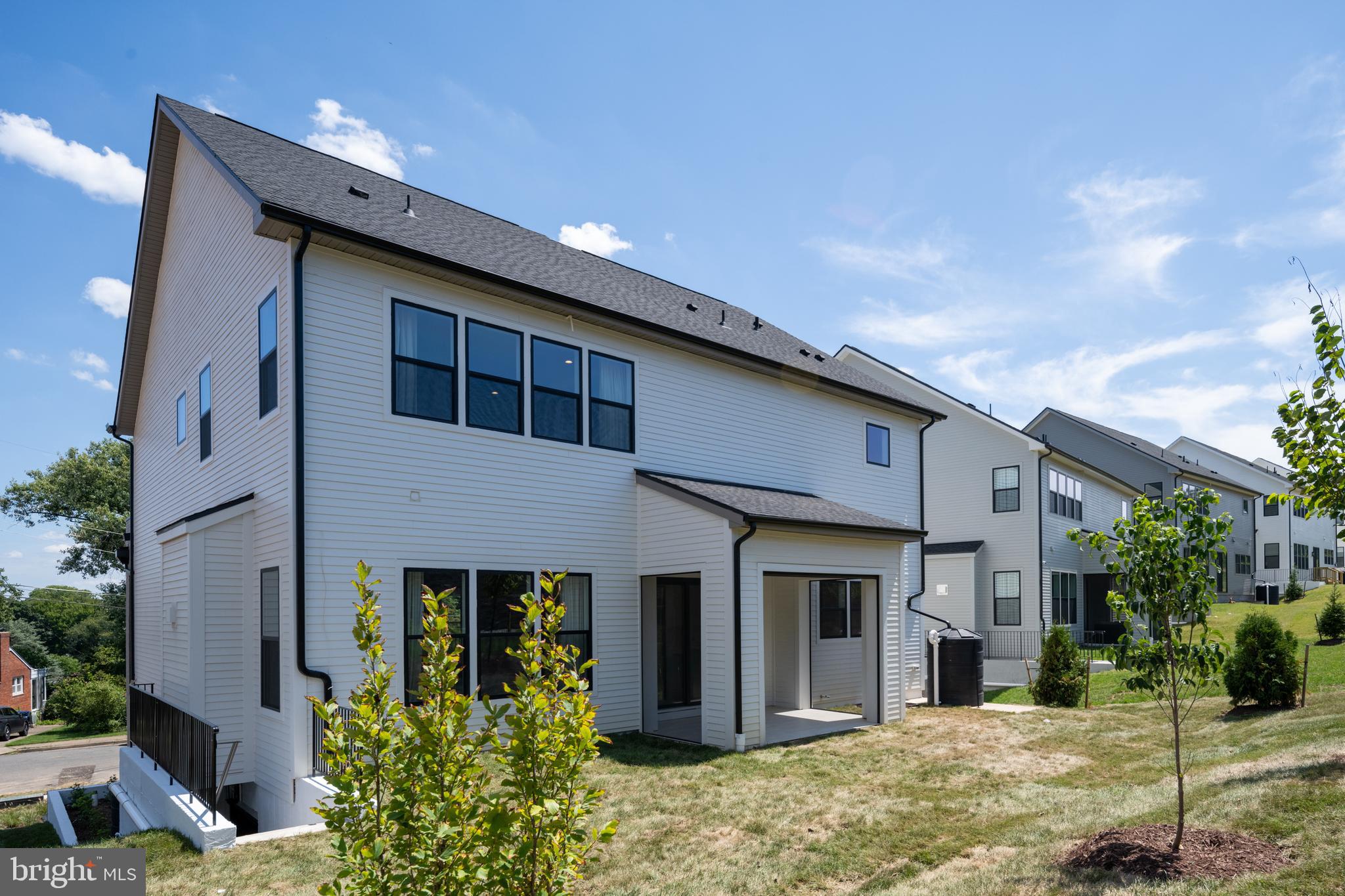 THE GROVE AT DOMINION HILLS - Residential