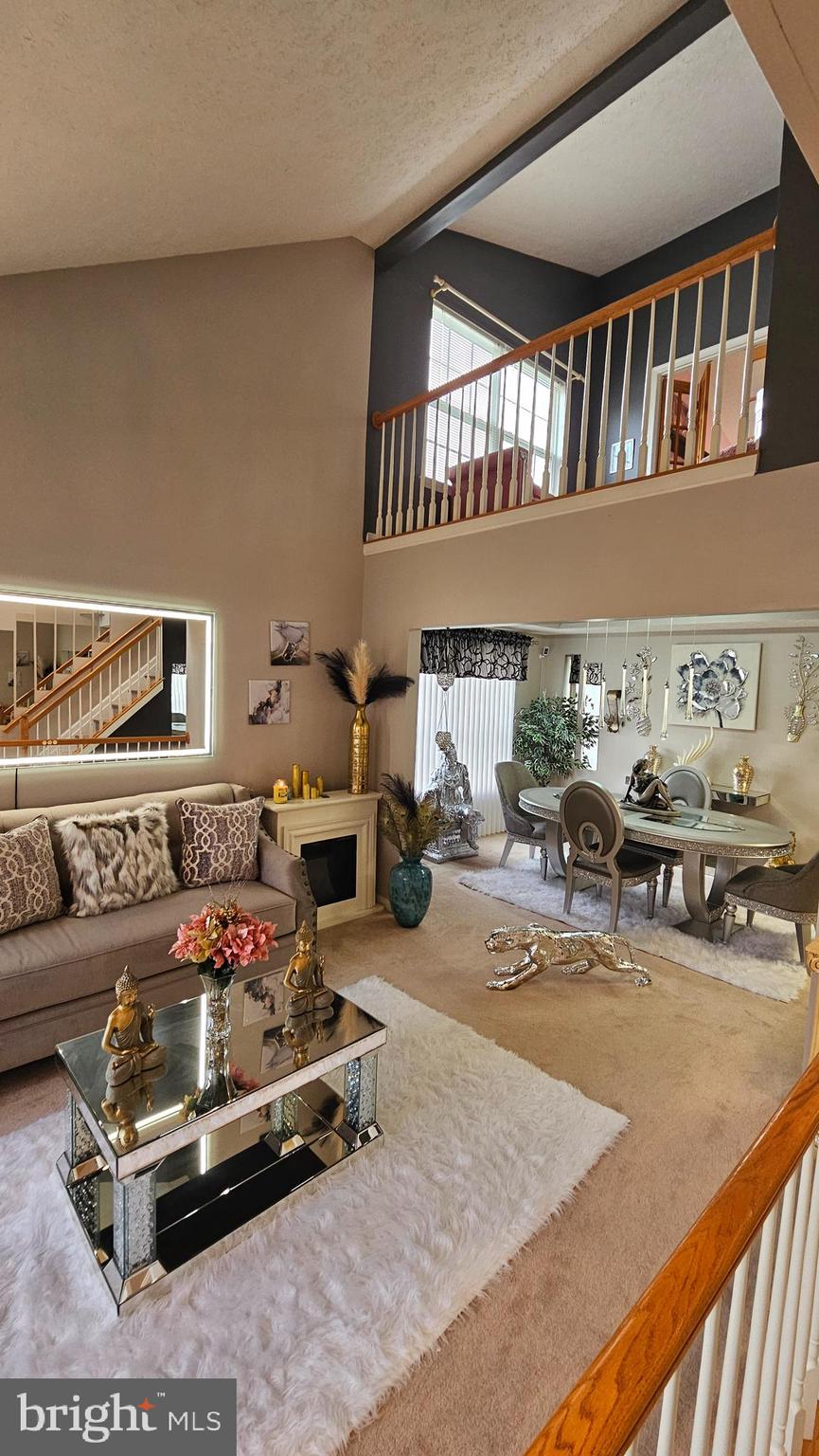 WOODLAND RUN - Residential