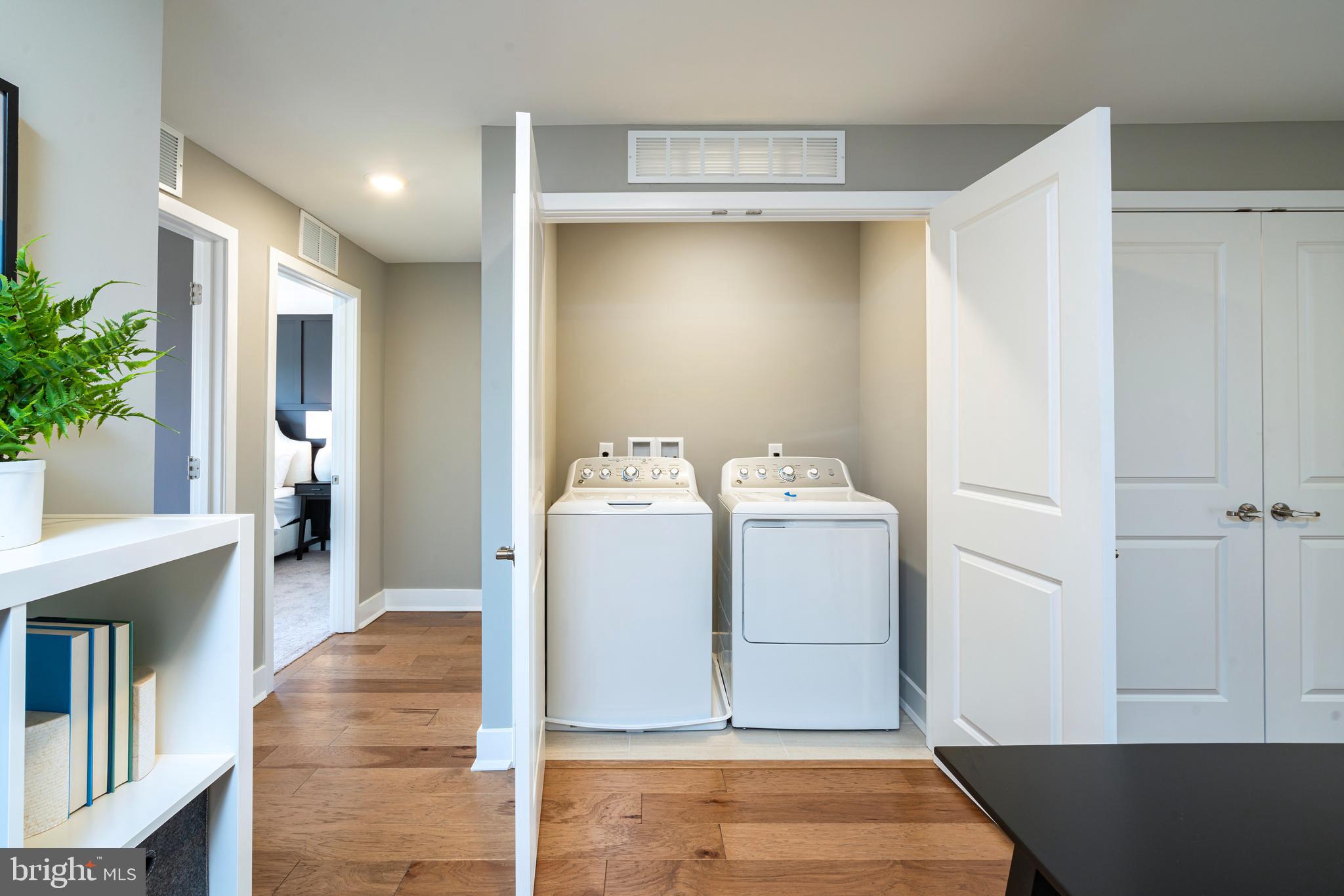 COLLECTION AT HOPEWELL - Residential