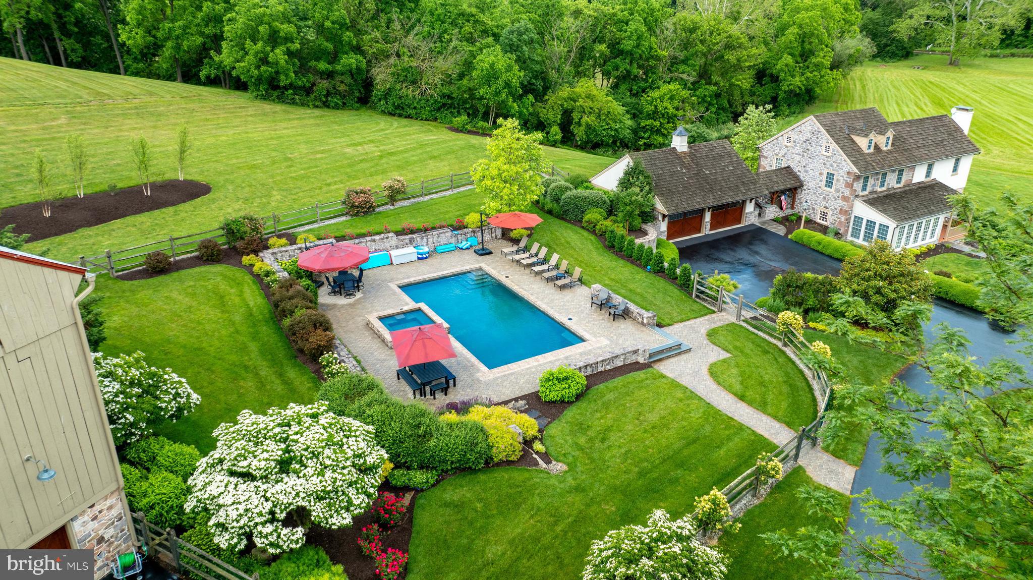 CAERNARVON TWP - Residential