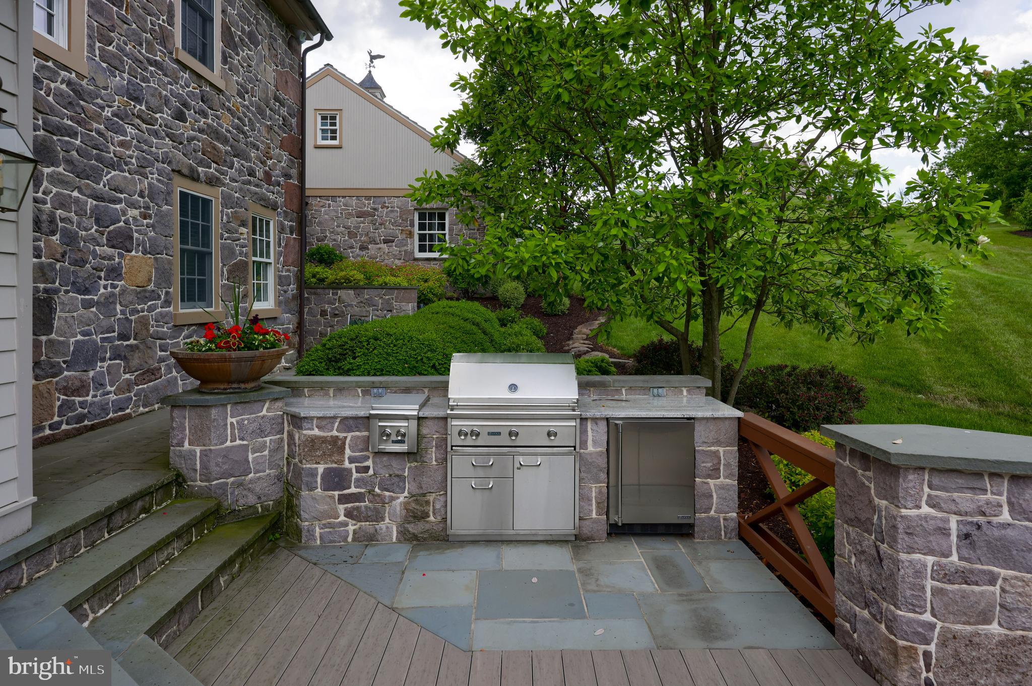 CAERNARVON TWP - Residential