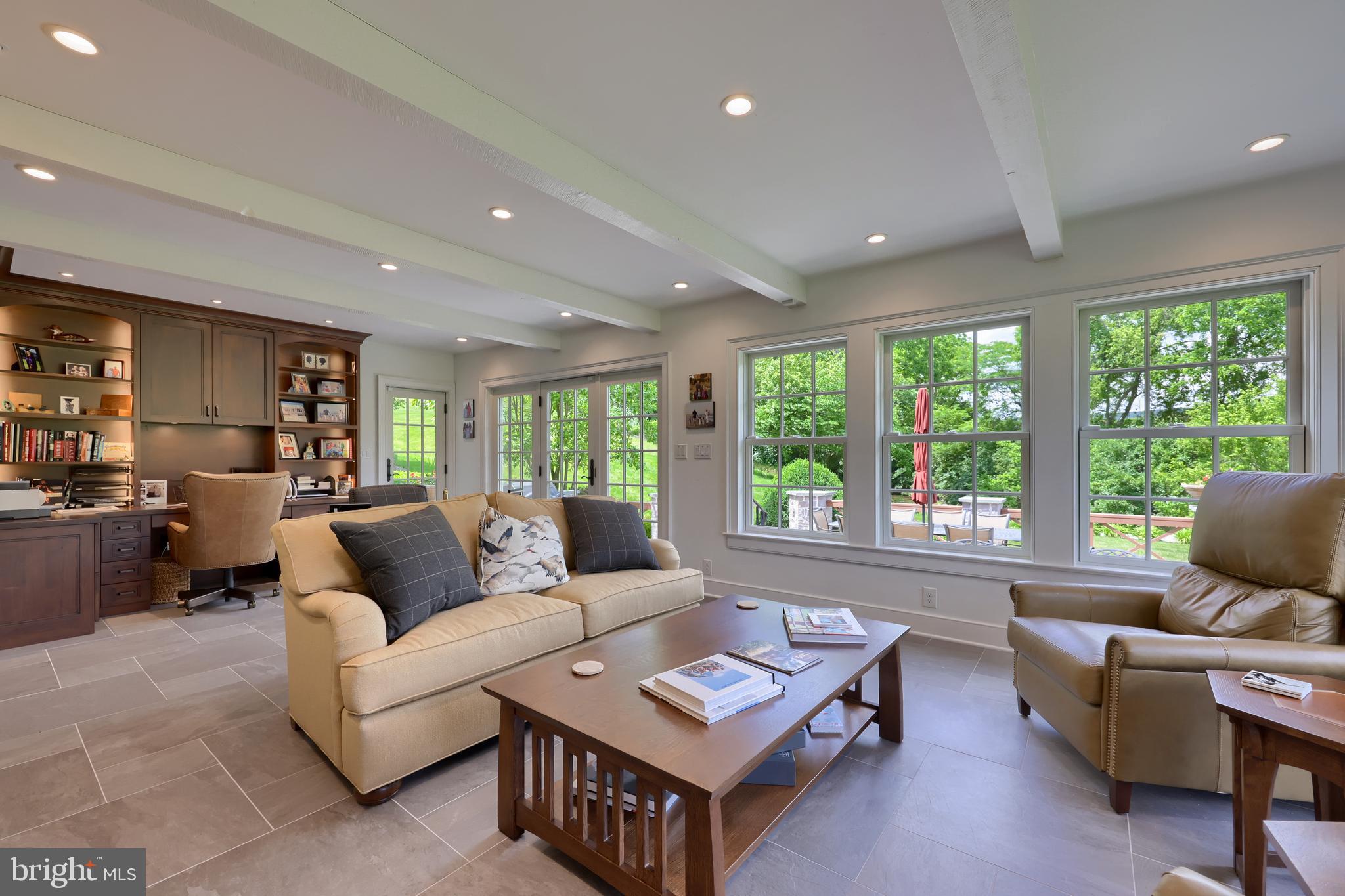 CAERNARVON TWP - Residential