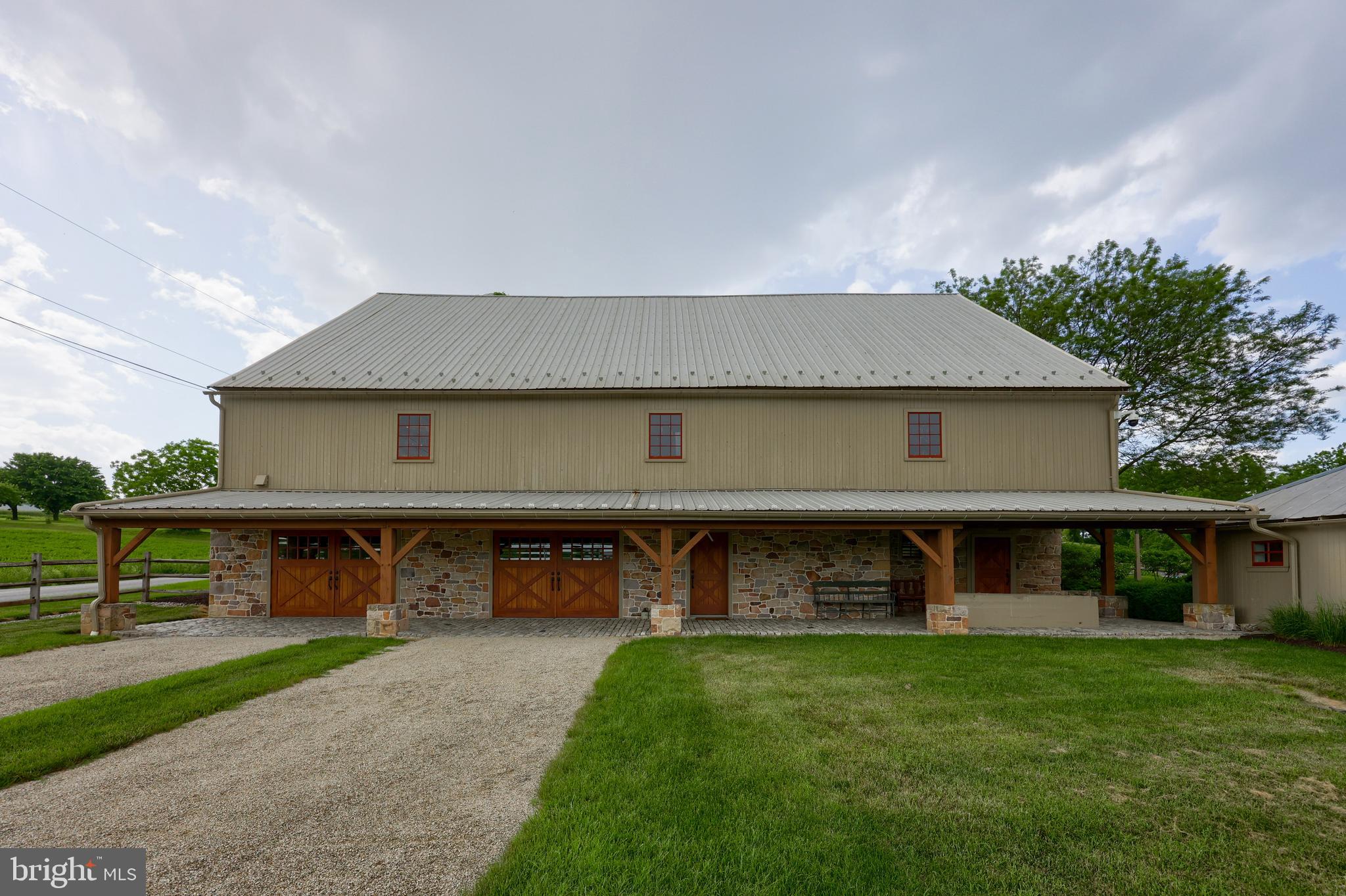 CAERNARVON TWP - Residential