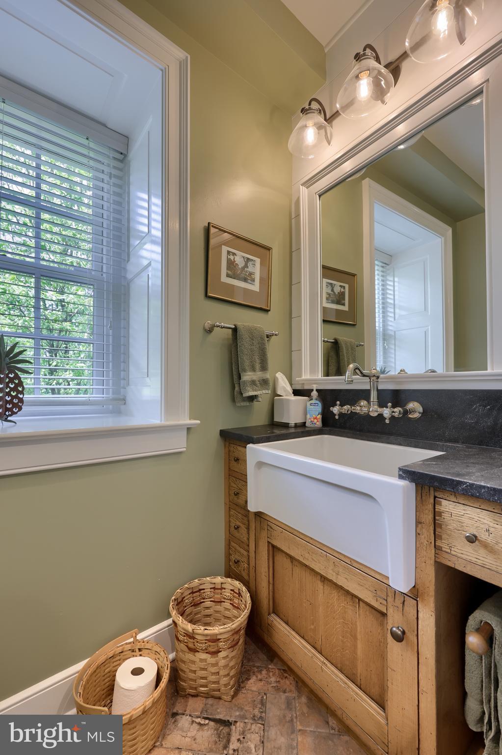 CAERNARVON TWP - Residential