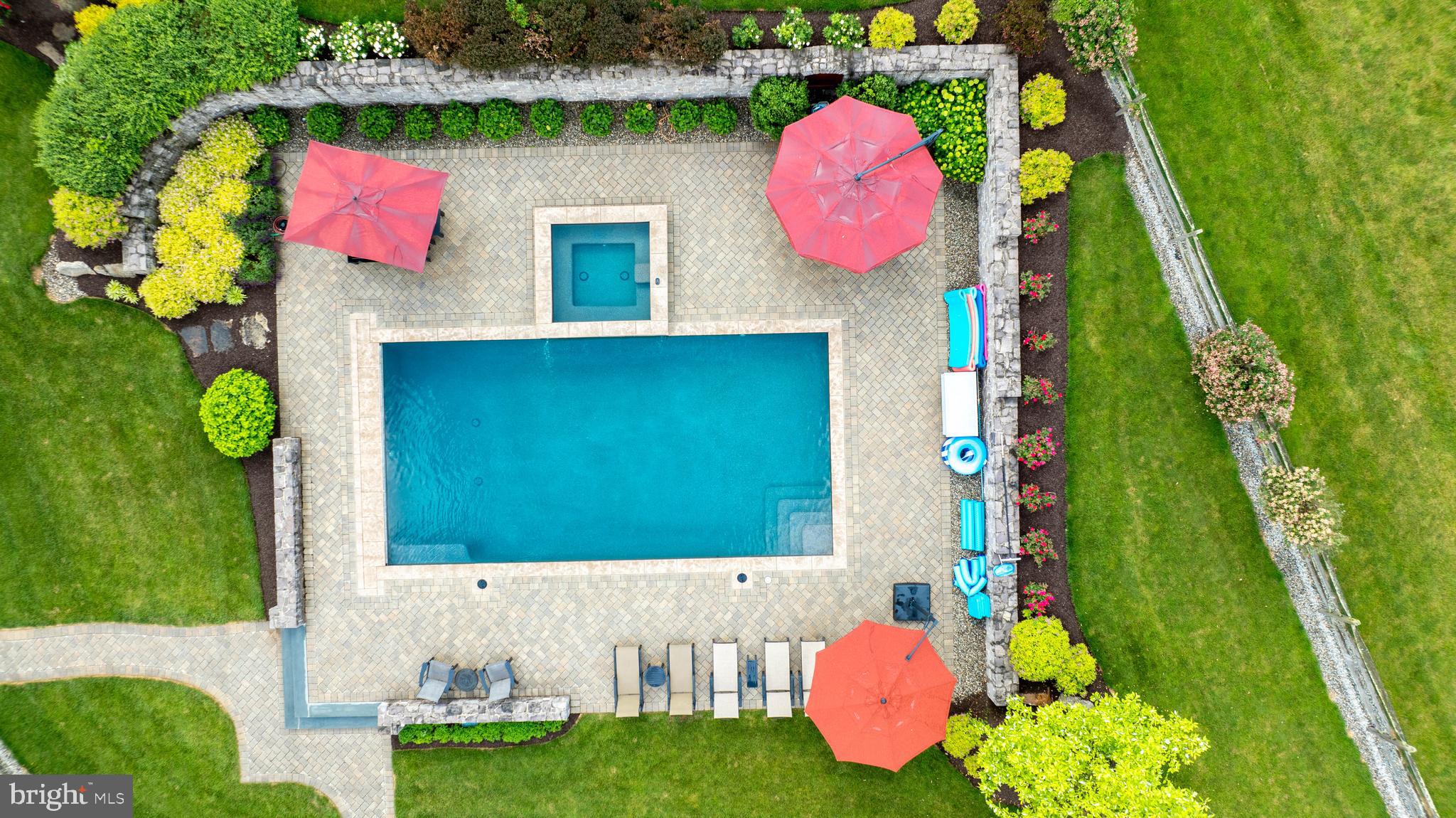 CAERNARVON TWP - Residential