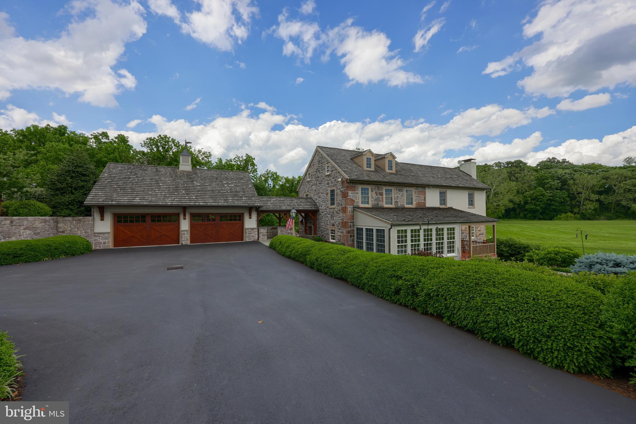 CAERNARVON TWP - Residential