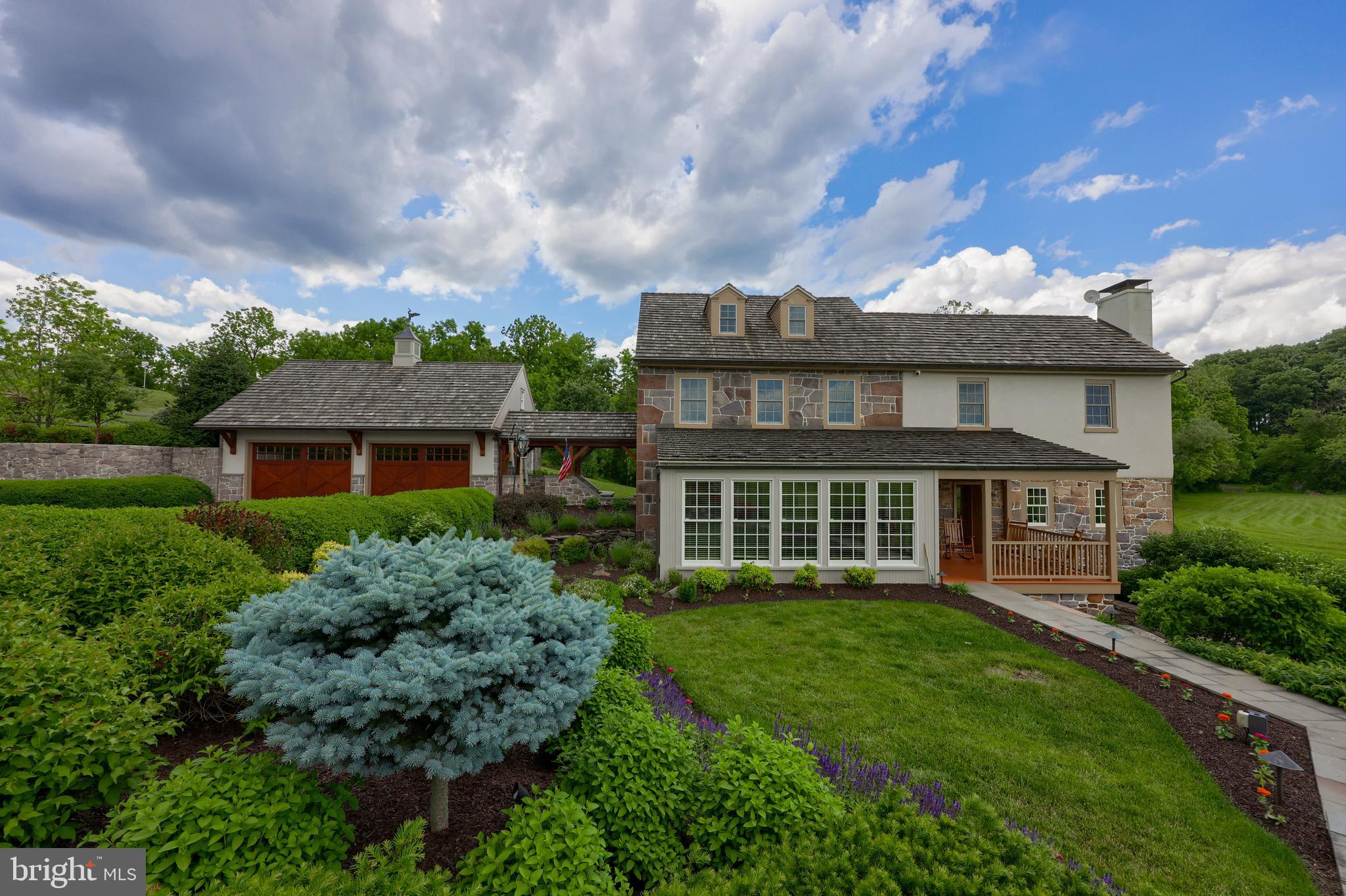 CAERNARVON TWP - Residential