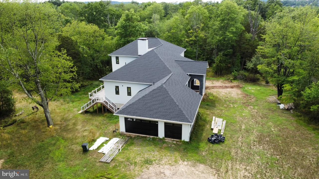1818 LOWER MOUNTAIN RD