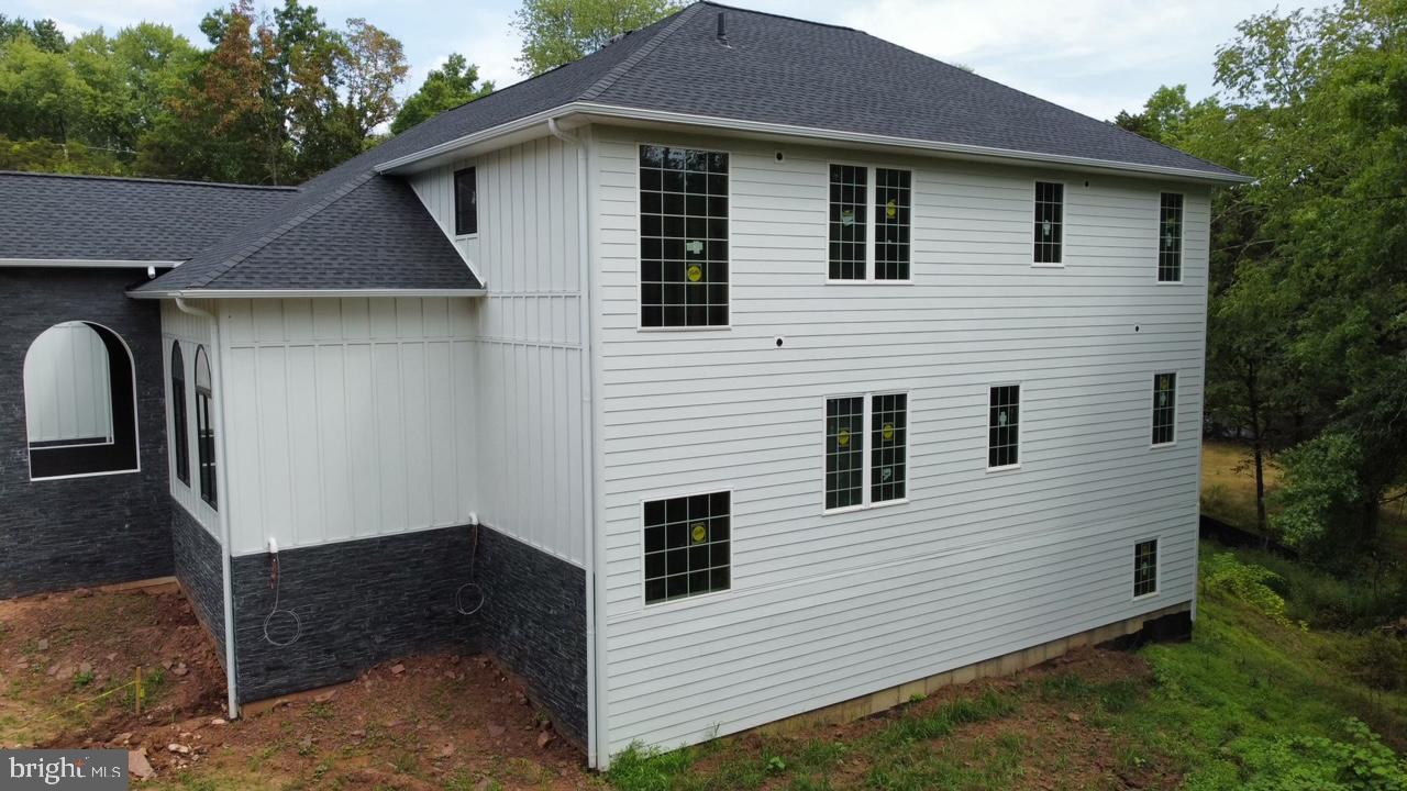 HAWK RIDGE - Residential