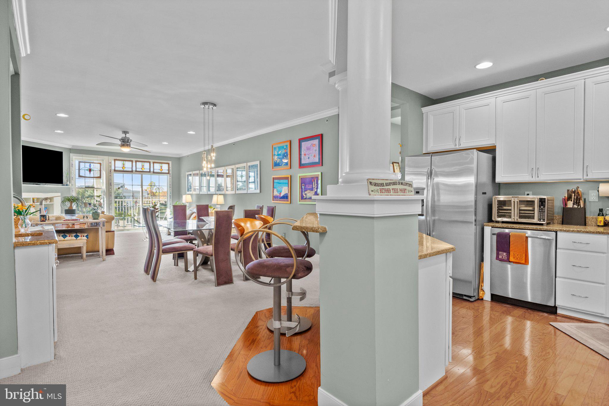 MERIDIAN VALLEY SQ - Residential