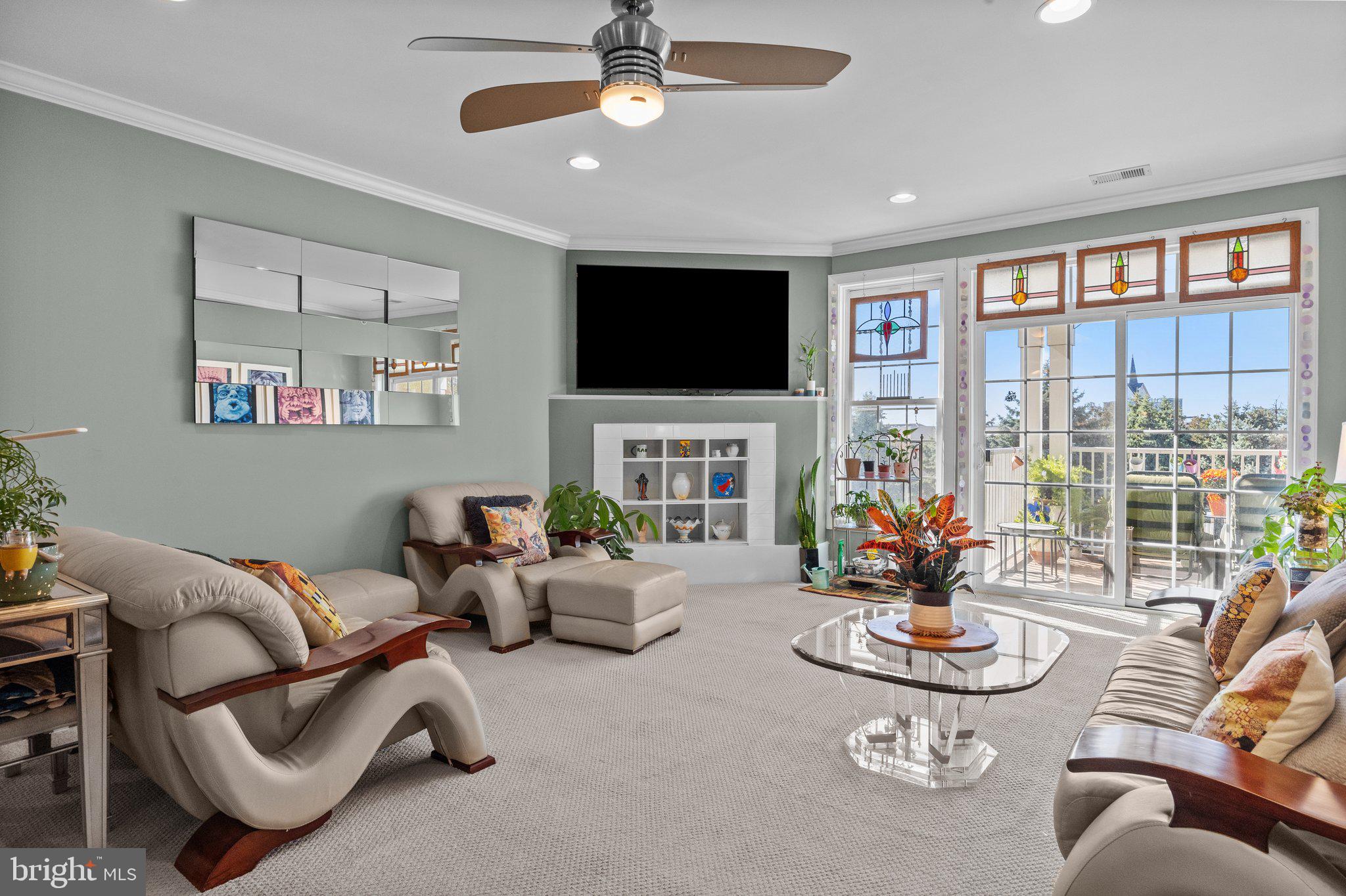 MERIDIAN VALLEY SQ - Residential