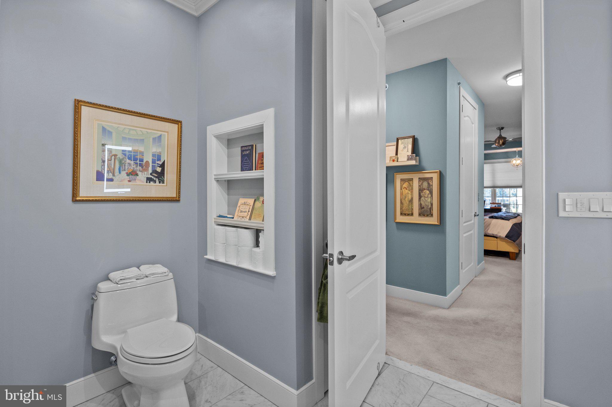 MERIDIAN VALLEY SQ - Residential