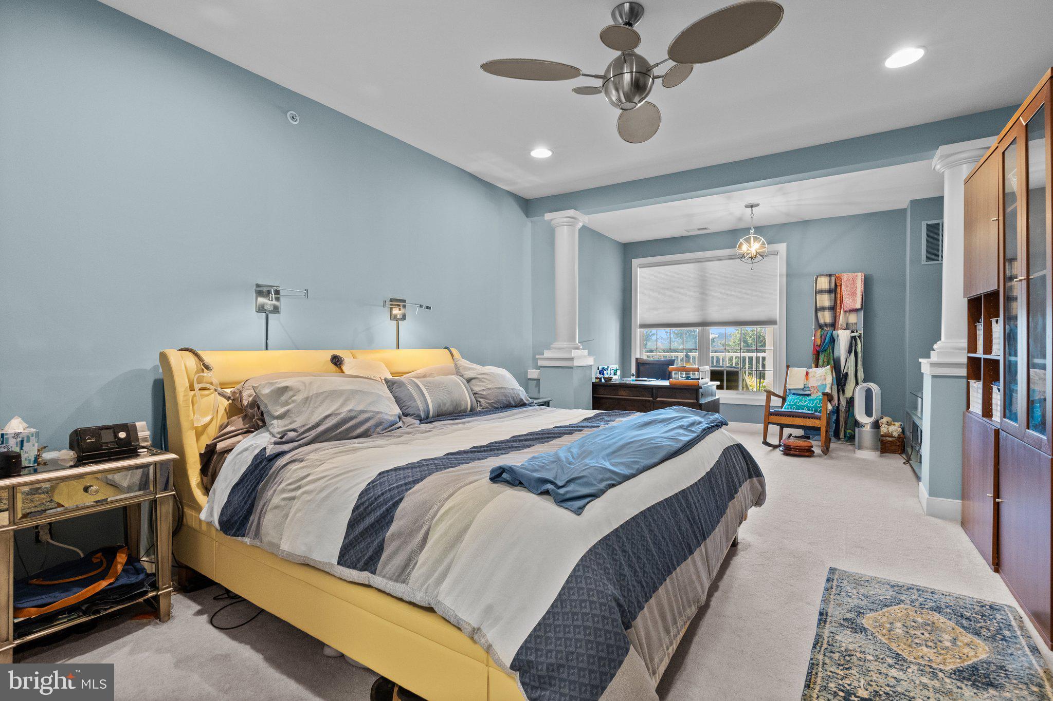 MERIDIAN VALLEY SQ - Residential