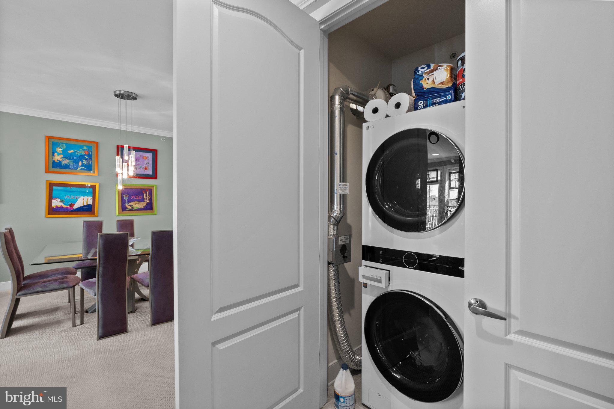 MERIDIAN VALLEY SQ - Residential