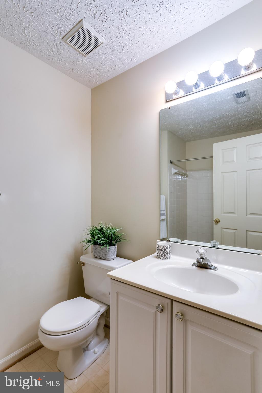 CHESTNUT GABLE - Residential