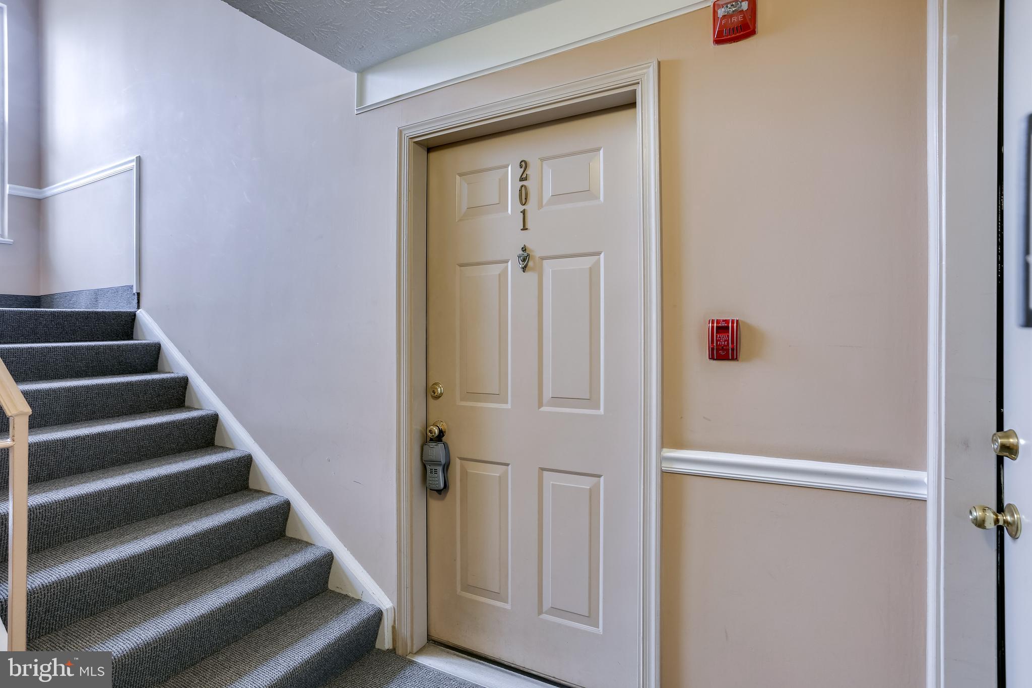 CHESTNUT GABLE - Residential