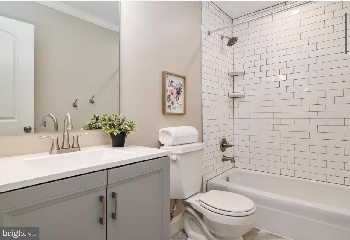 BEECHWOOD ON THE BURLEY - Residential Lease