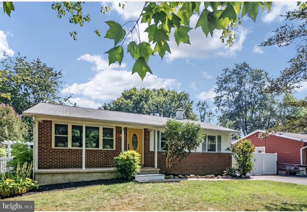 BEECHWOOD ON THE BURLEY - Residential Lease