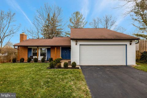 4 PHEASANT RUN COURT STERLING VA 20164