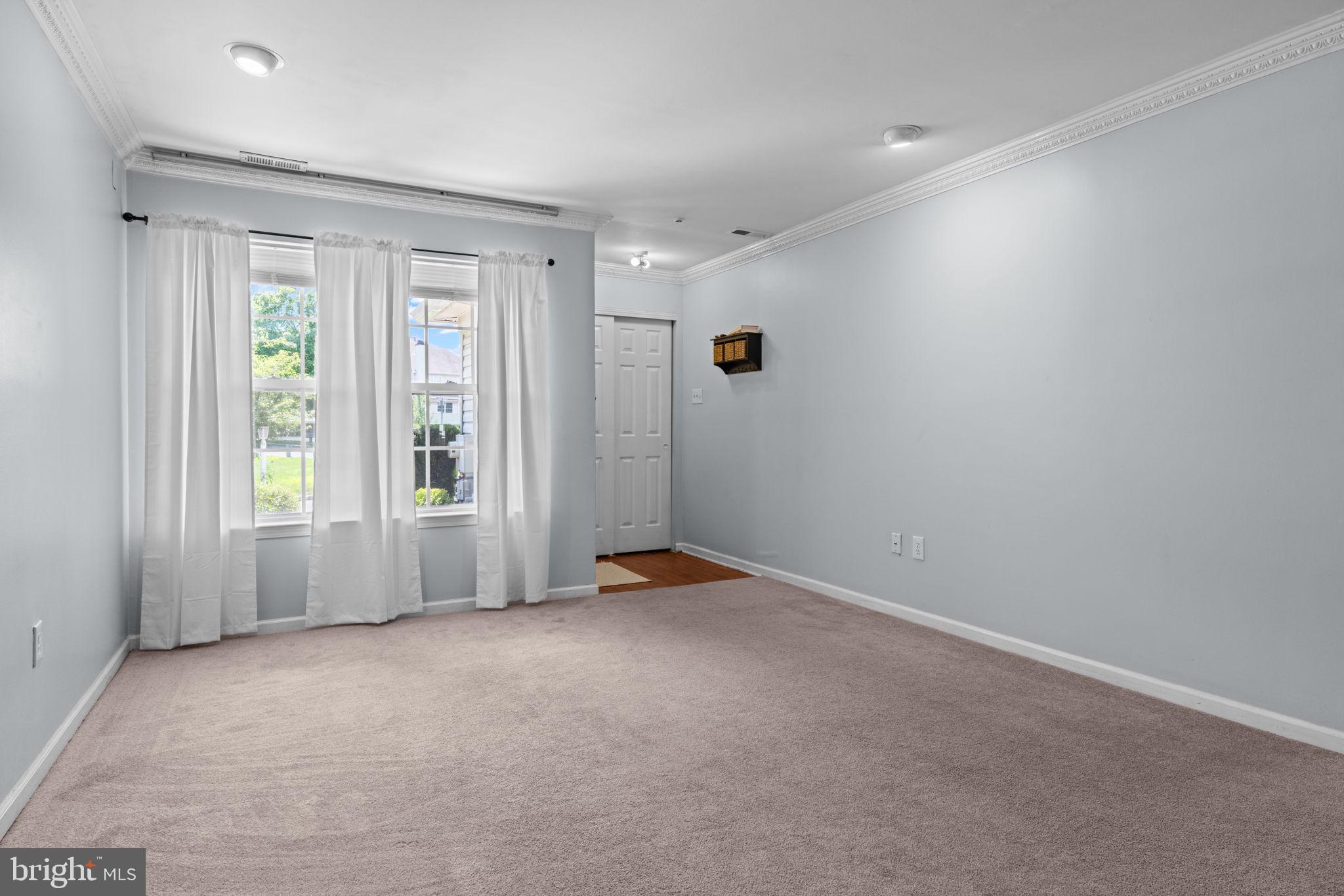 302 WESTON LANE 23
