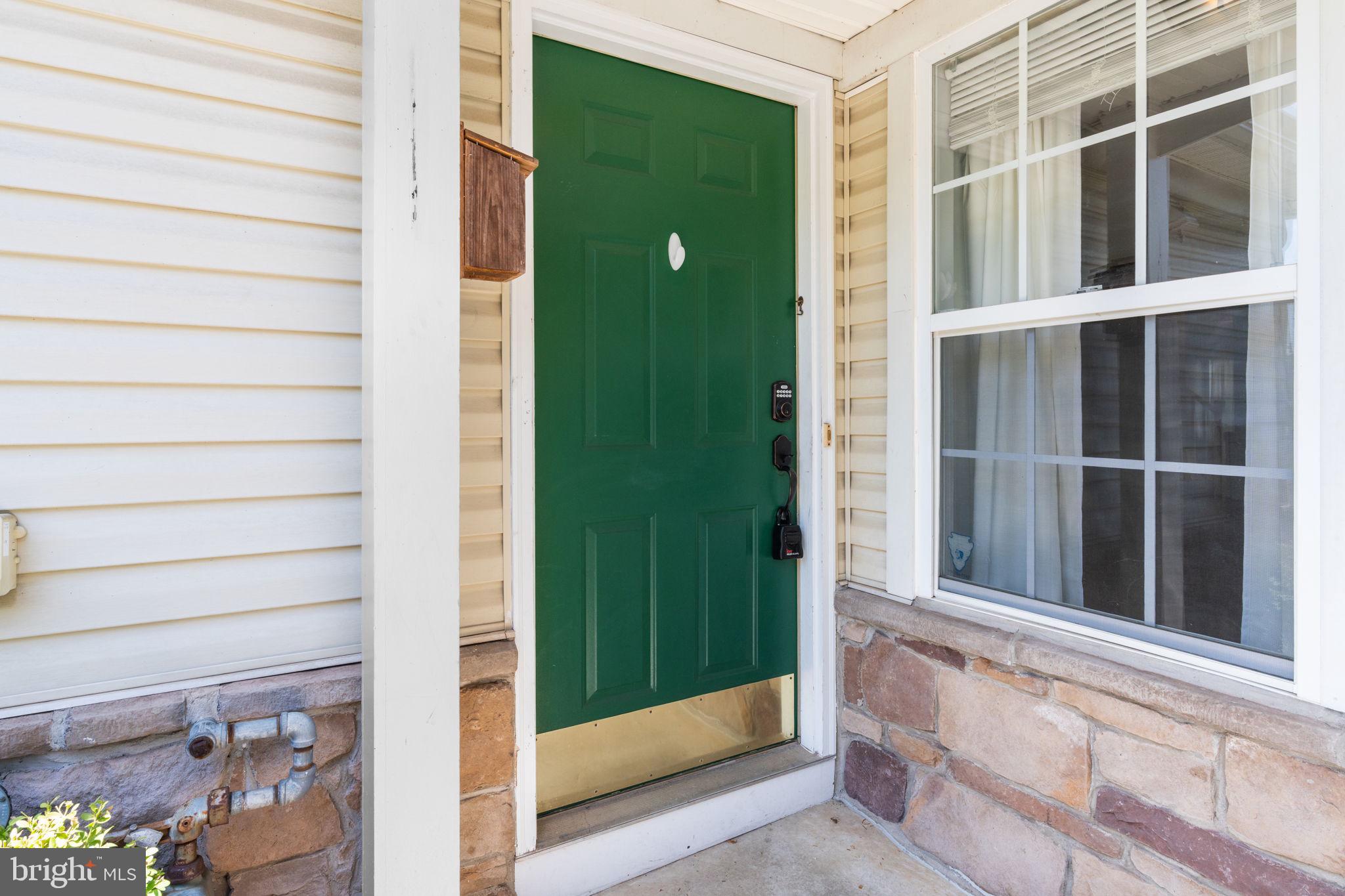 302 WESTON LANE 23
