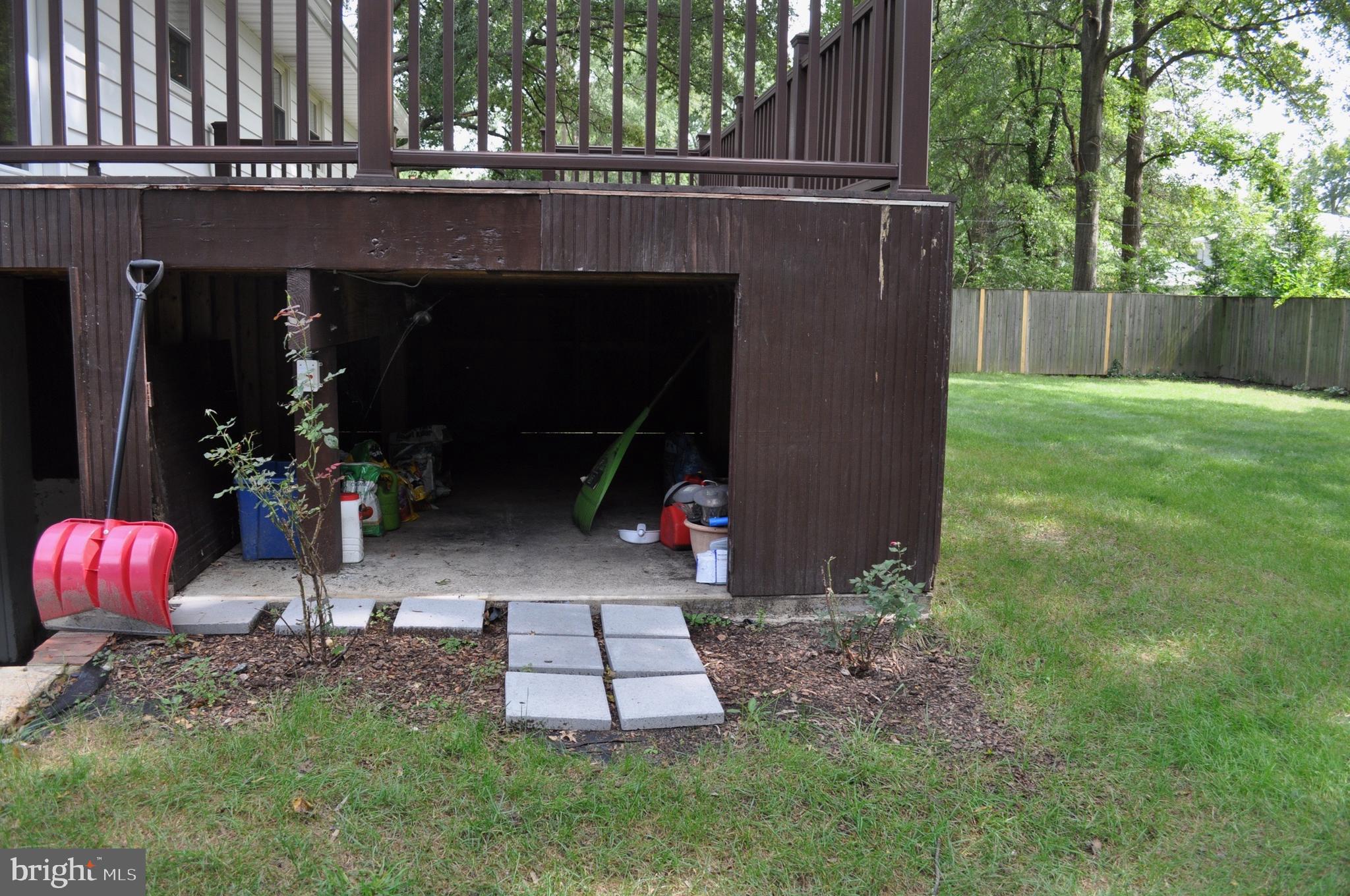 POTOMAC VALLEY - Residential Lease