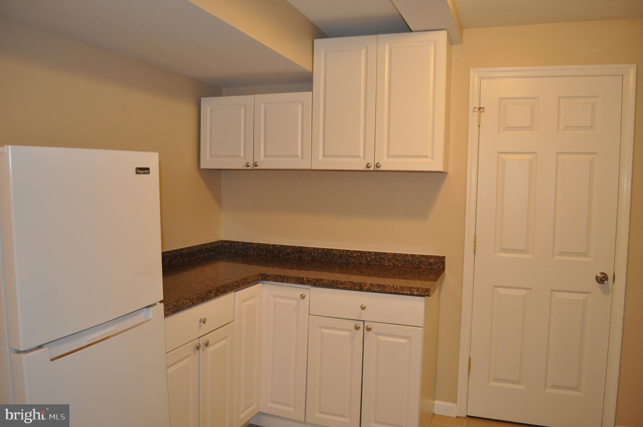 POTOMAC VALLEY - Residential Lease