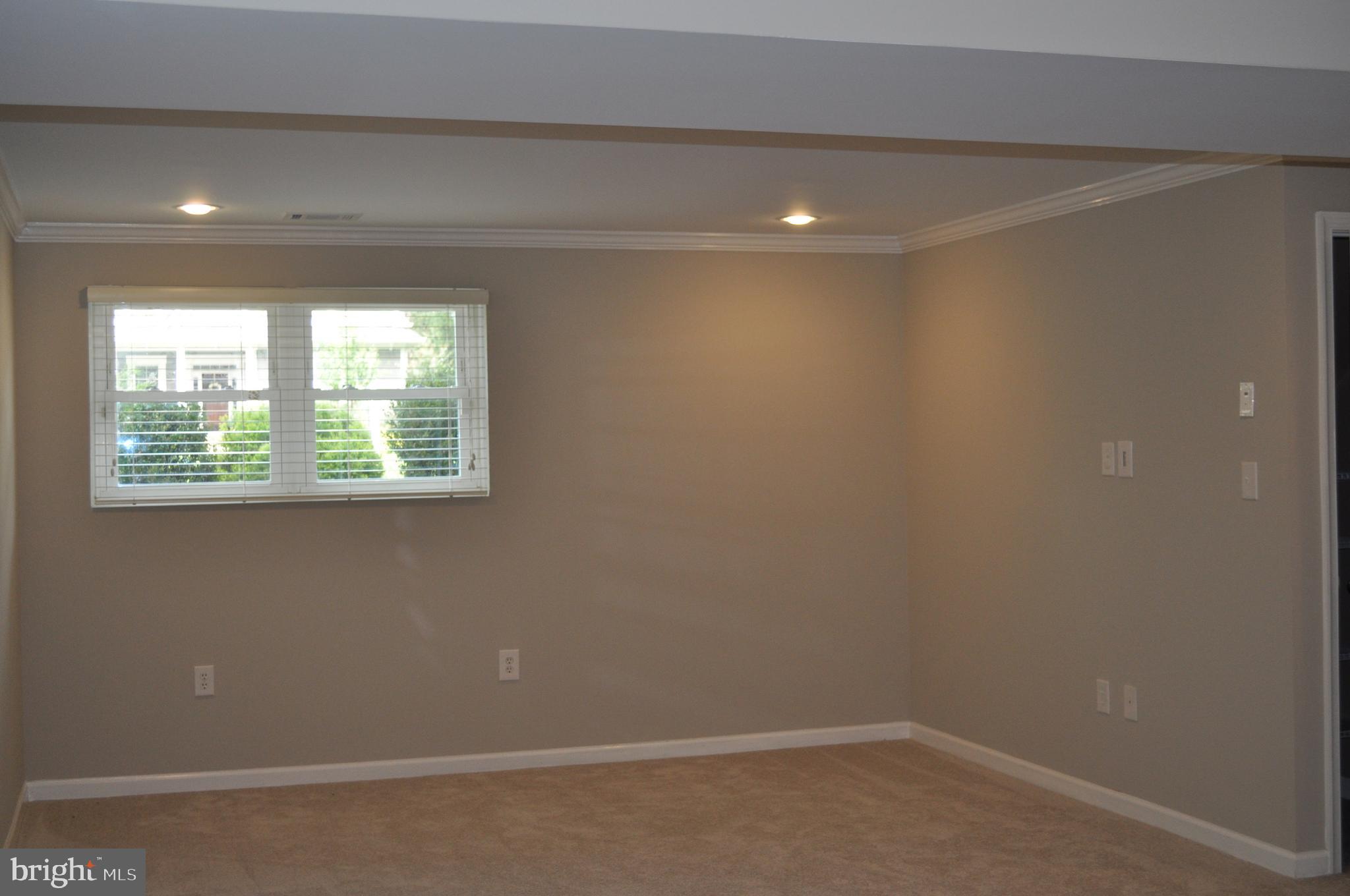 POTOMAC VALLEY - Residential Lease