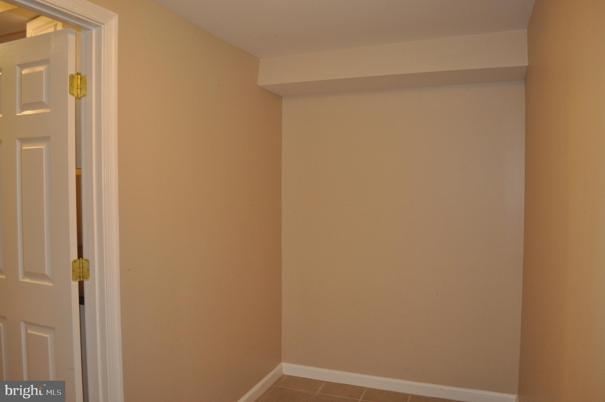 POTOMAC VALLEY - Residential Lease