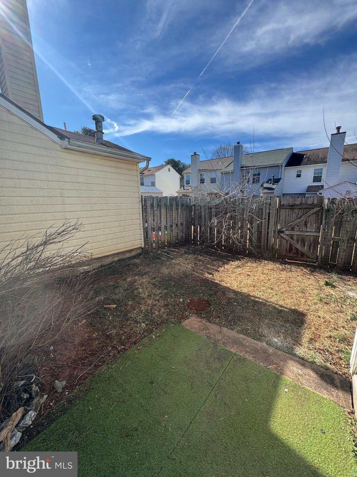 SOUTHRIDGE TOWNHOUSES - Residential Lease