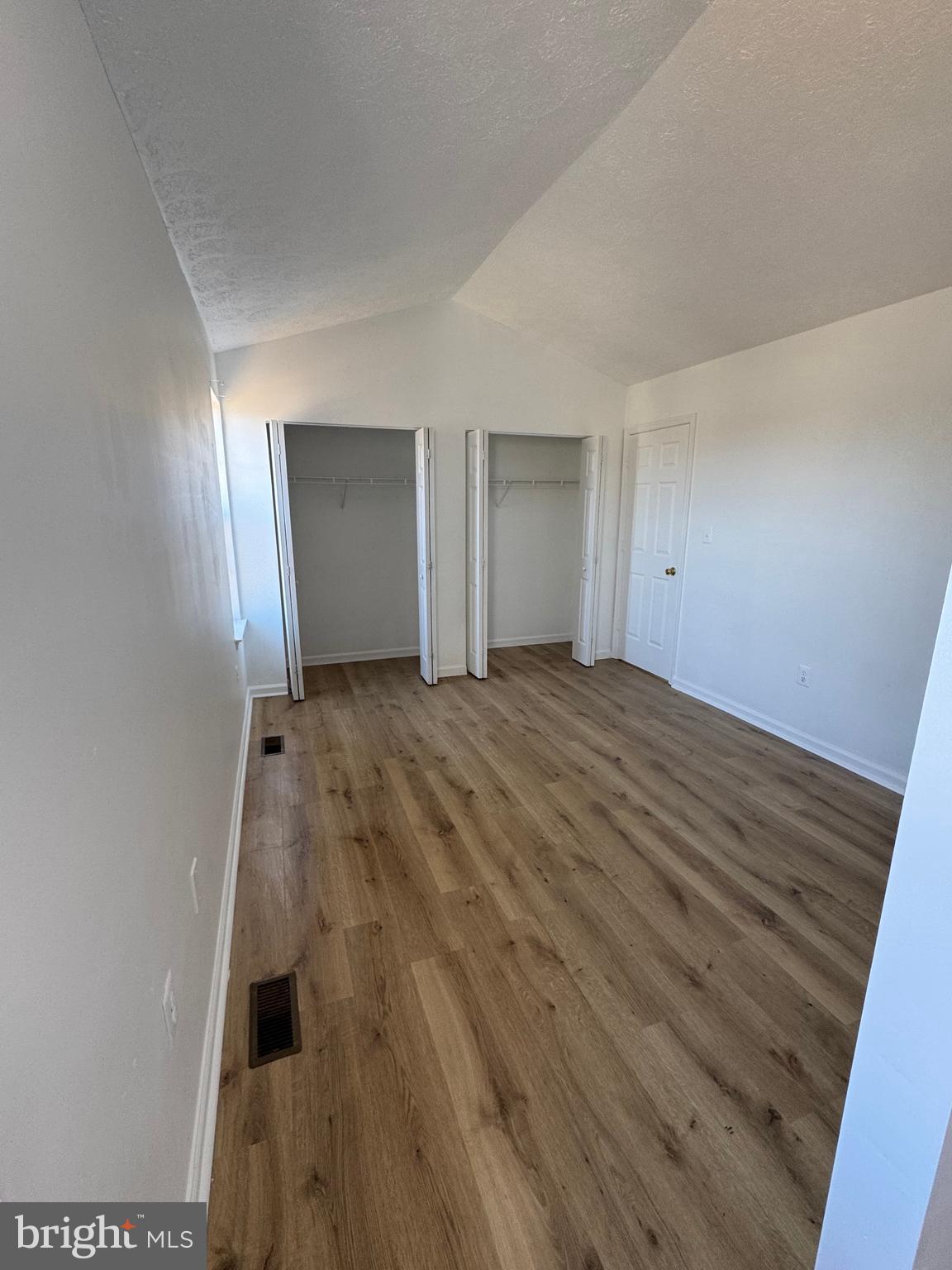 SOUTHRIDGE TOWNHOUSES - Residential Lease