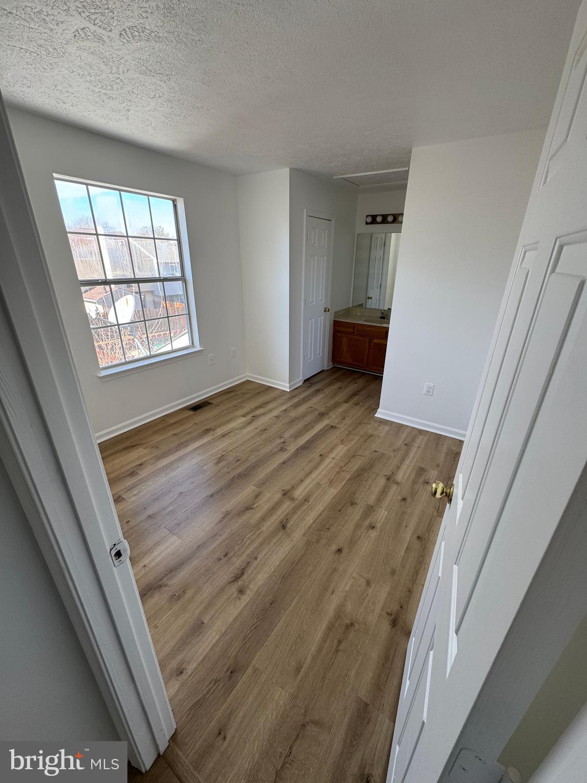 SOUTHRIDGE TOWNHOUSES - Residential Lease