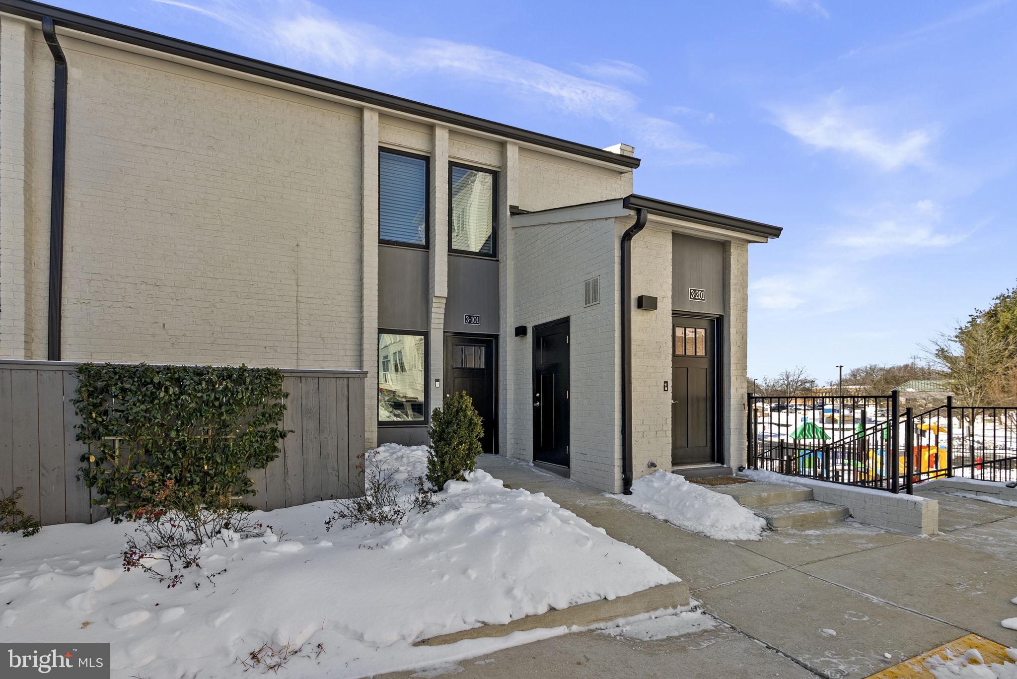 MONTGOMERY VILLAGE - Residential