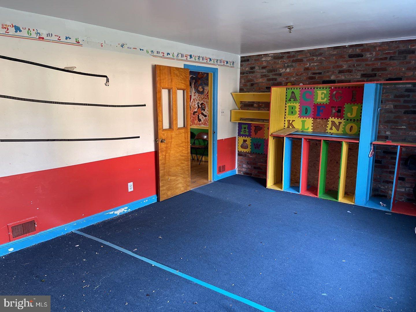 NORTH BARNABY - Residential