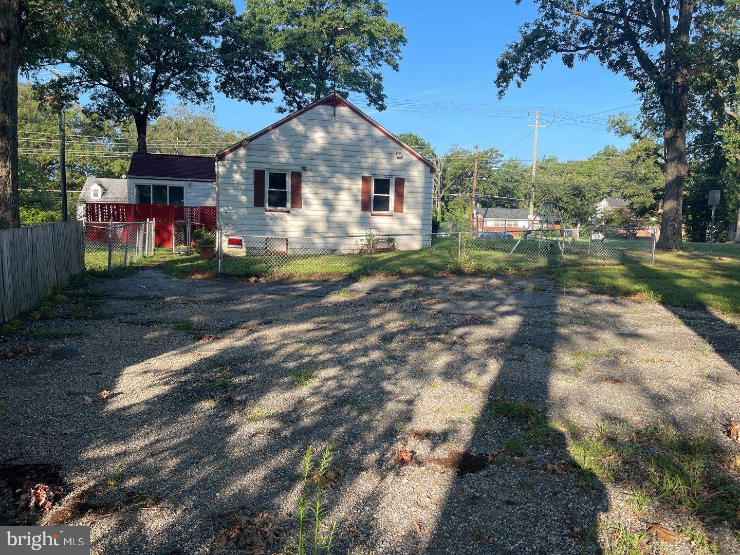 NORTH BARNABY - Residential