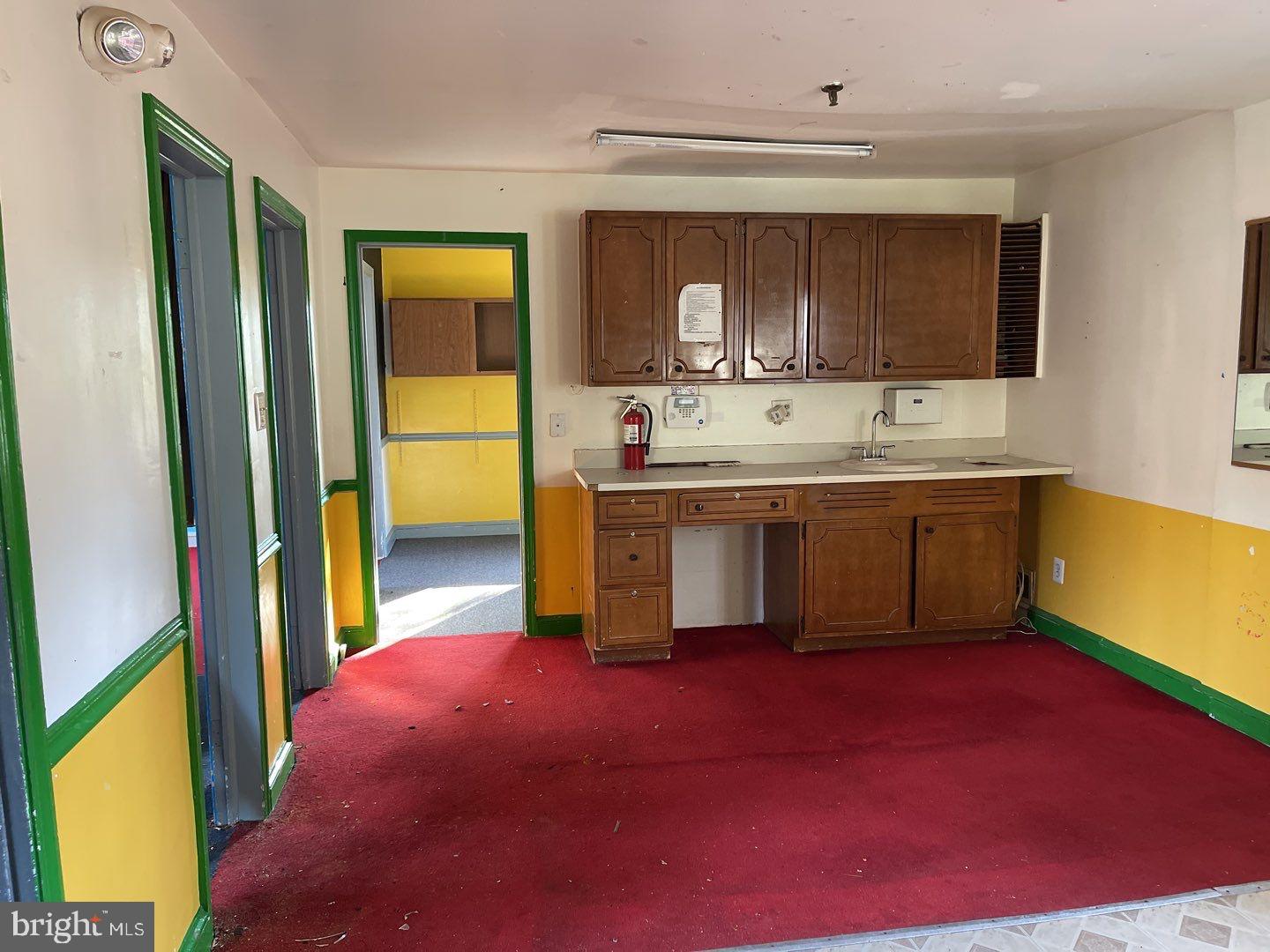 NORTH BARNABY - Residential