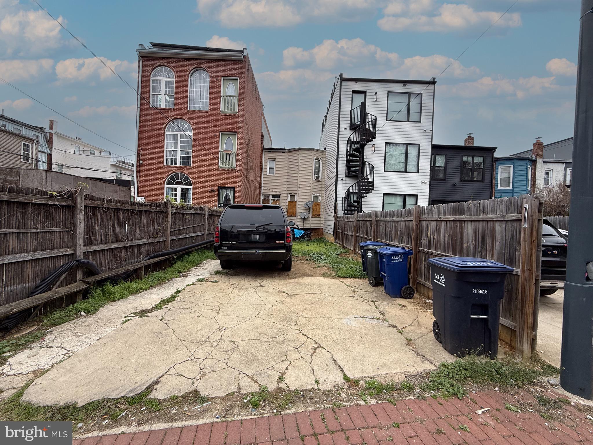 1366 NEWTON STREET NW