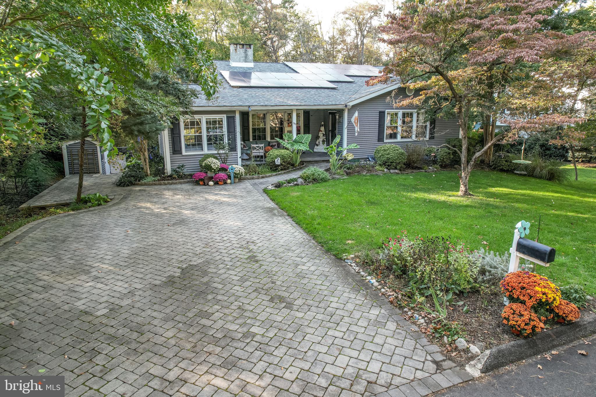 MEDFORD LAKES - Residential