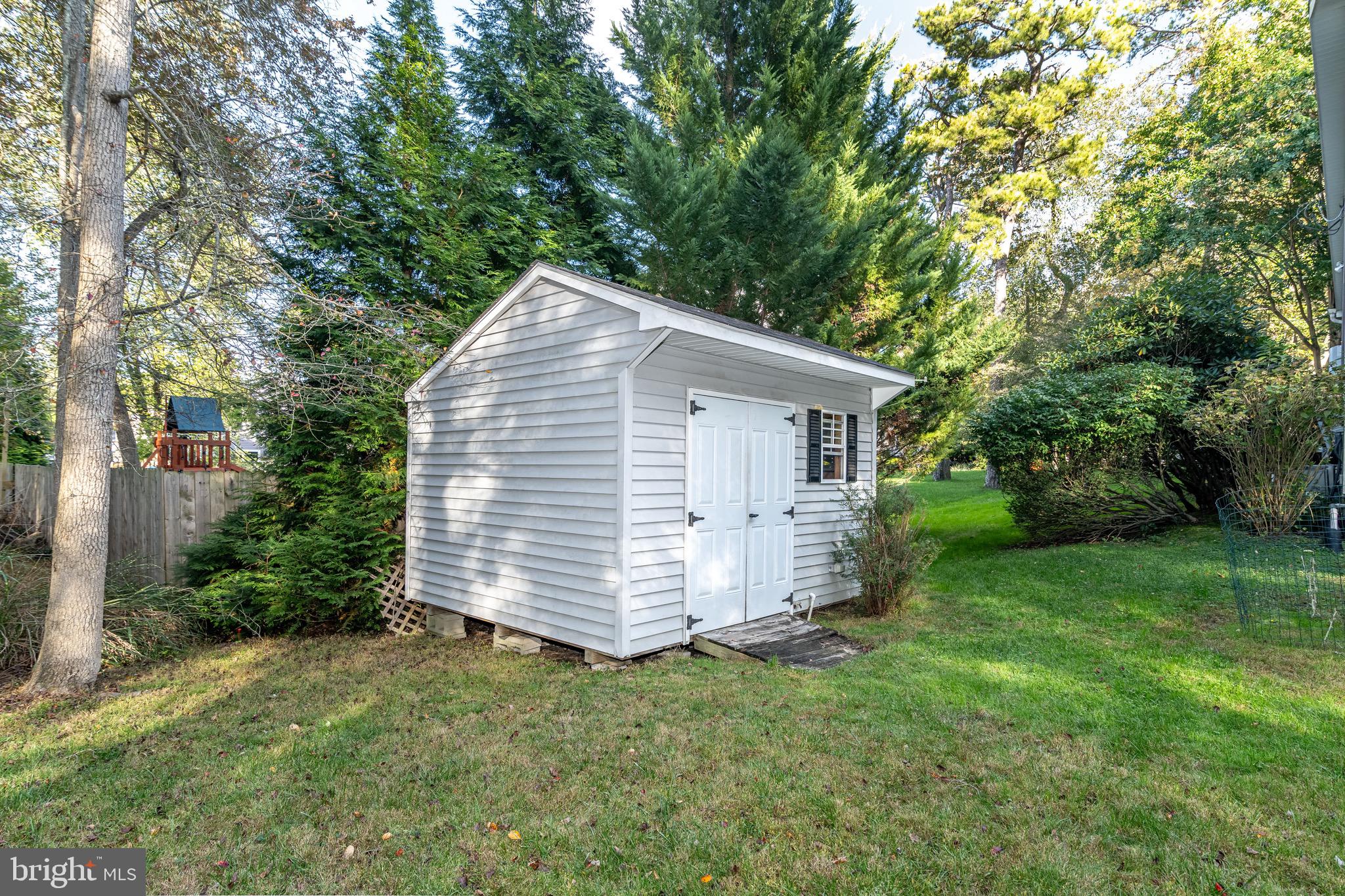 MEDFORD LAKES - Residential