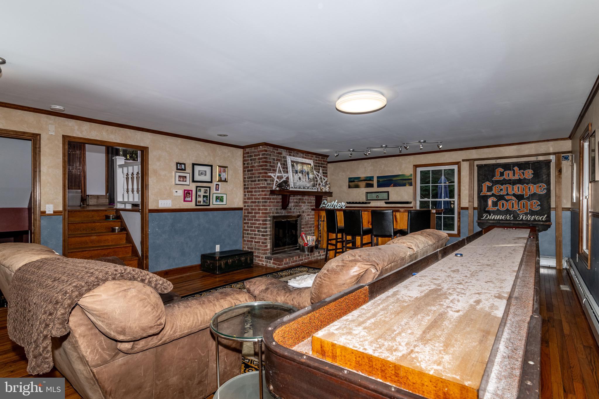 MEDFORD LAKES - Residential