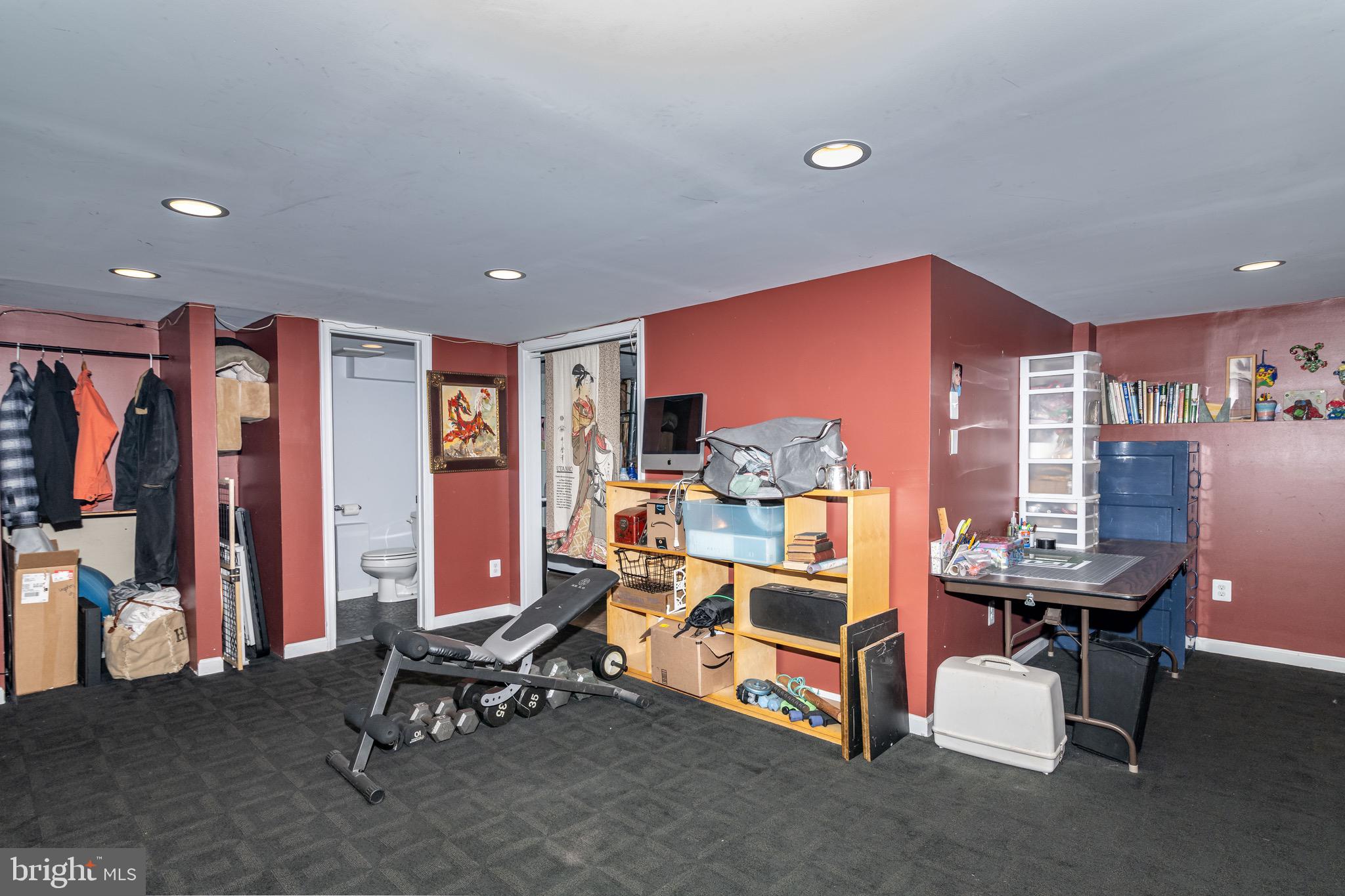 MEDFORD LAKES - Residential