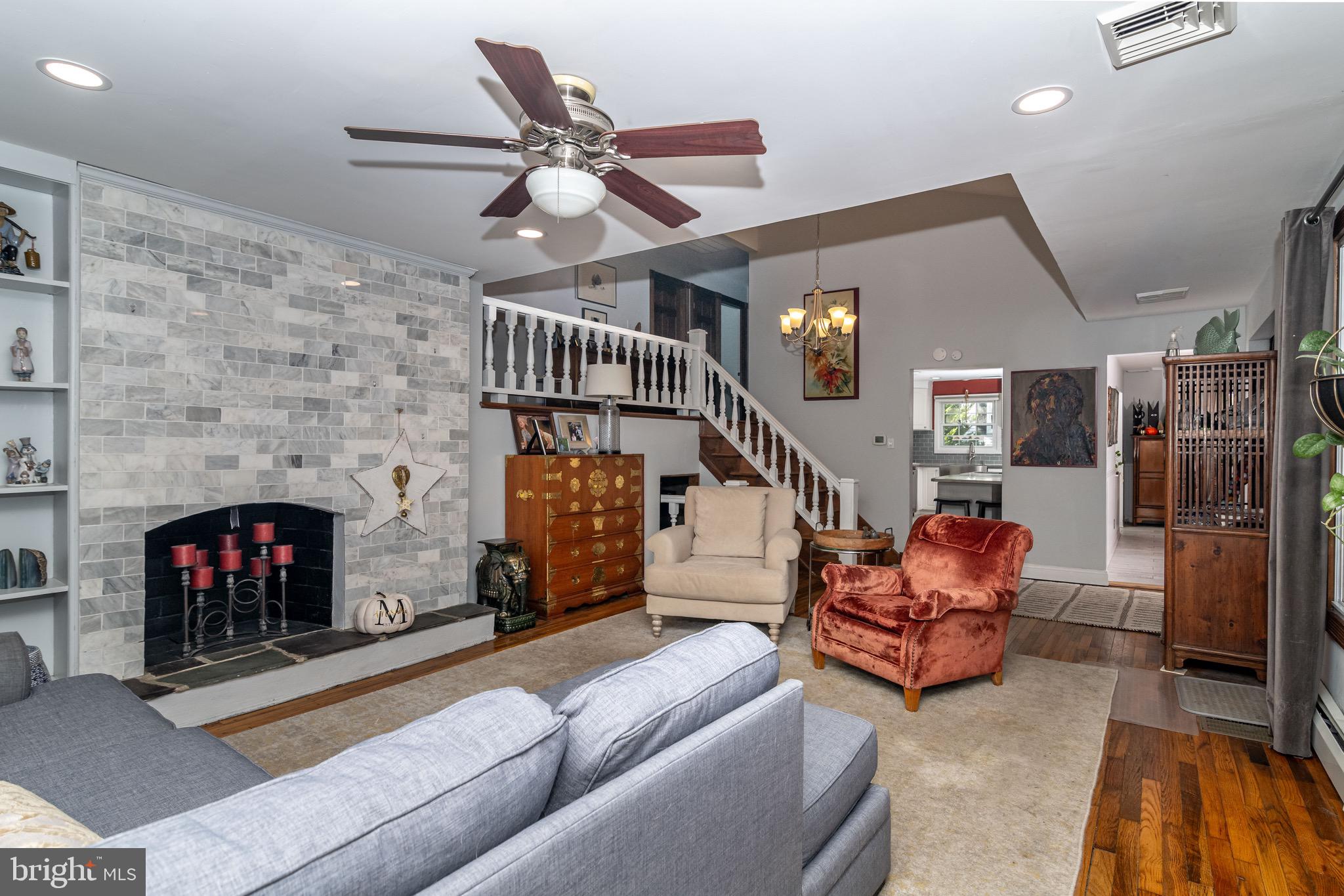 MEDFORD LAKES - Residential