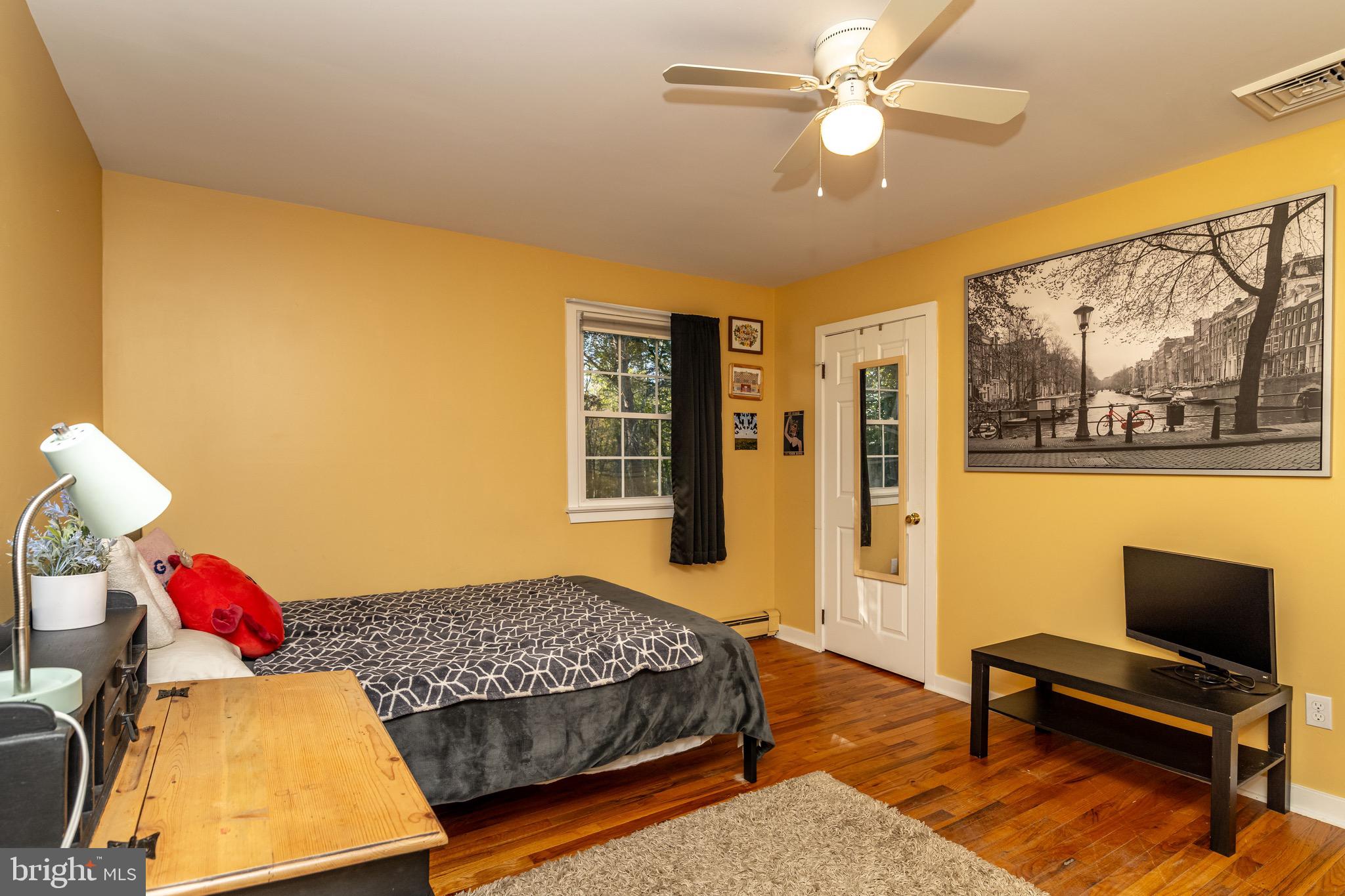 MEDFORD LAKES - Residential