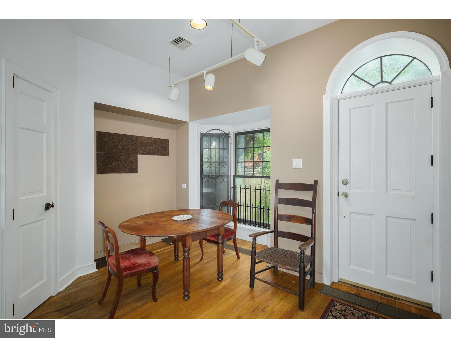 SOCIETY HILL - Residential