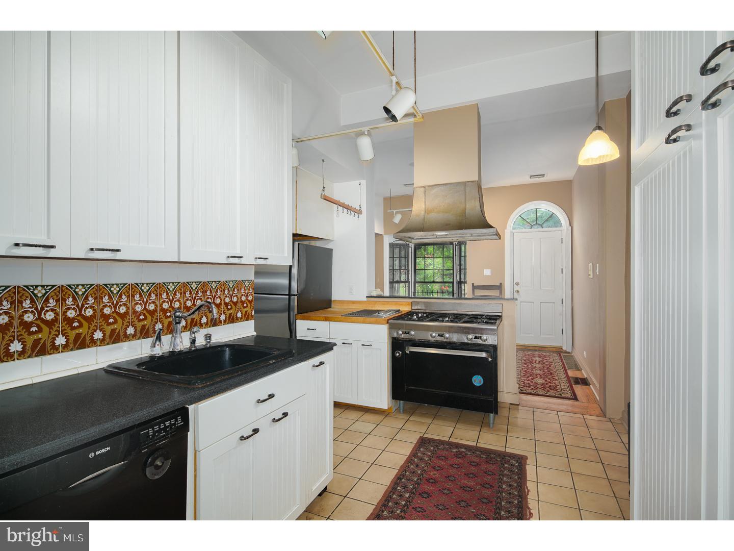 SOCIETY HILL - Residential