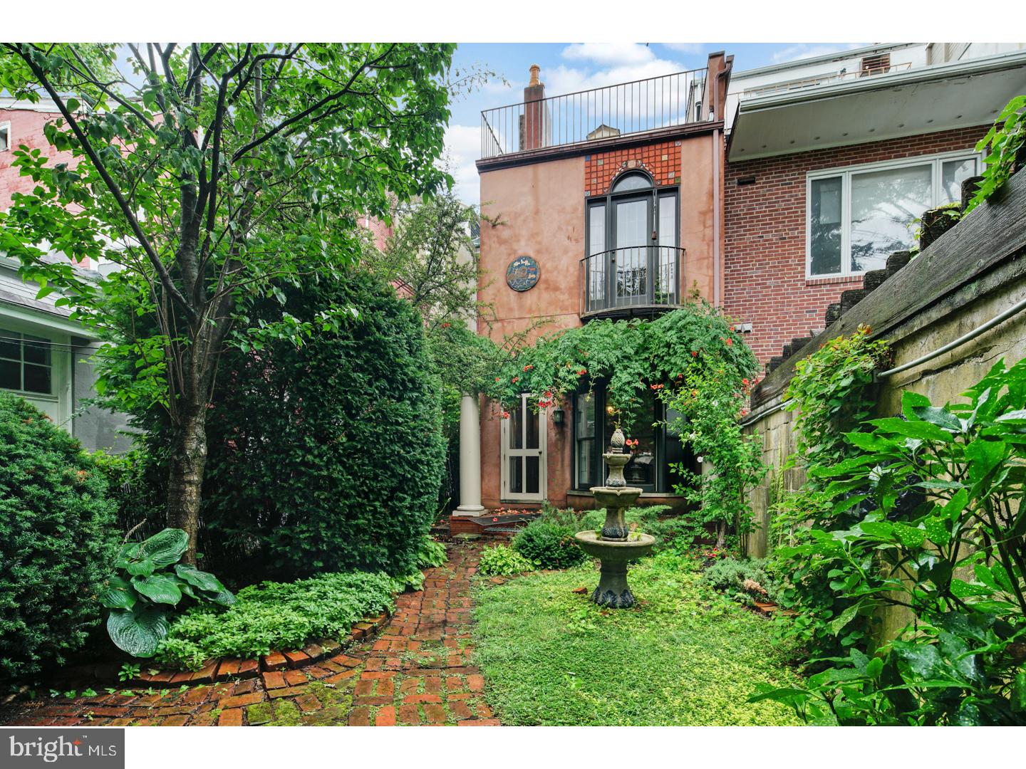 SOCIETY HILL - Residential